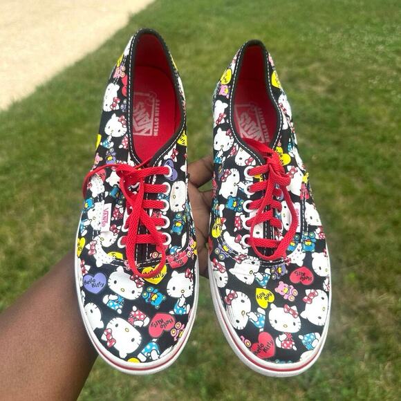 VANS Hello Kitty Authentic Lo Pro Sneakers Black/Red Unisex Size M 7 W 8.5 - Picture 9 of 13